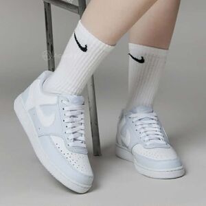 Nike women's sneakers size 10